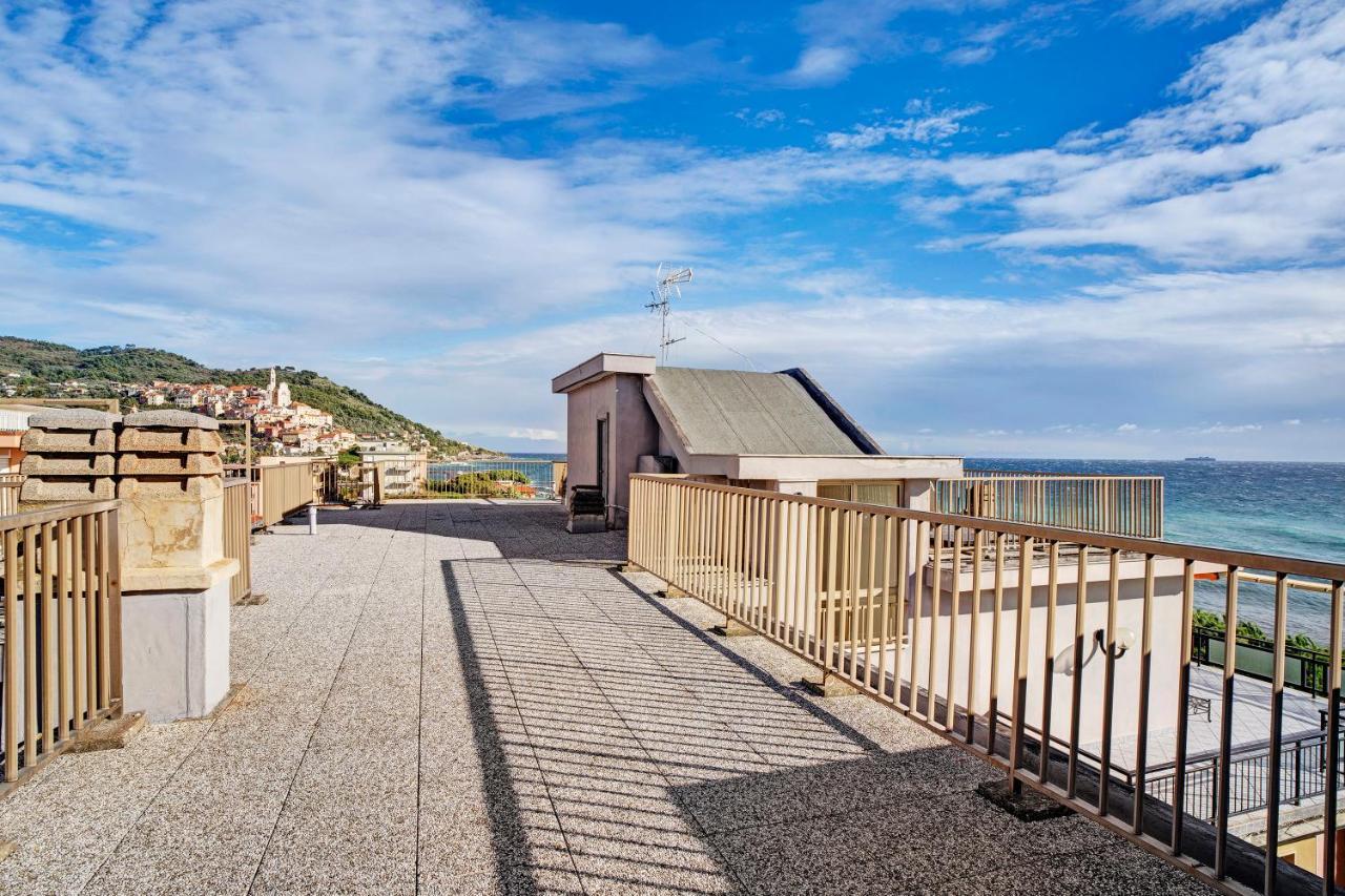 Casa Laura Elena Lejlighed San Bartolomeo Al Mare Eksteriør billede