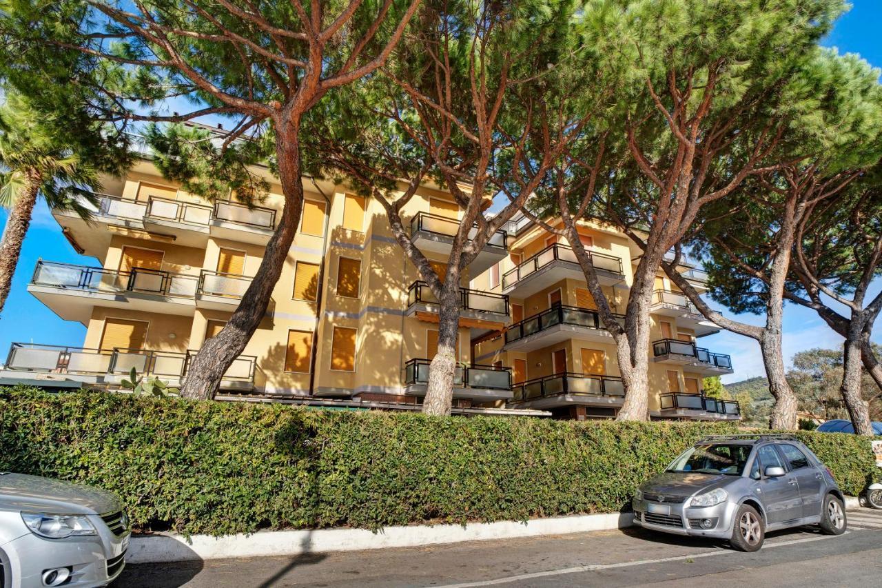 Casa Laura Elena Lejlighed San Bartolomeo Al Mare Eksteriør billede